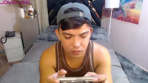 yourasian_bradley online show from October 10, 7:47 am