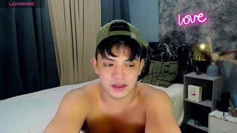 yourasian_bradley online show from November 26, 5:48 am