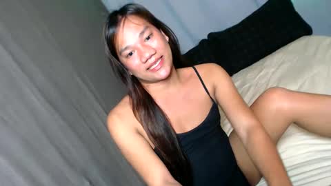 Divine online show from February 2, 9:45 pm