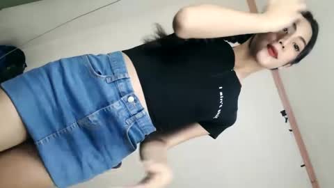Snapshot of yourbabyriana chatting on January 19, 2:15 am Angel online show from January 19, 2:15 am