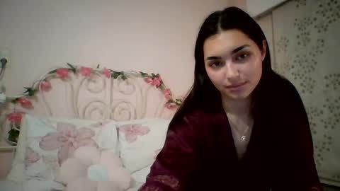 yourbella37 online show from May 17, 8:29 pm