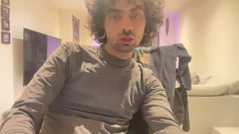 yourboo25 online show from March 1, 5:44 am