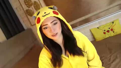 JEN  online show from October 3, 12:24 pm