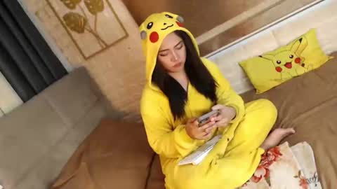 JEN  online show from October 6, 12:56 pm