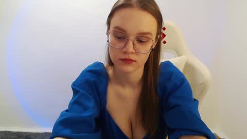 Lana online show from January 31, 9:05 pm
