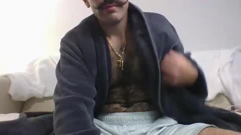 yourfavhairyboy online show from December 18, 3:57 am