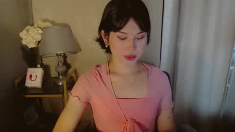 PrettyElla online show from October 19, 9:25 am