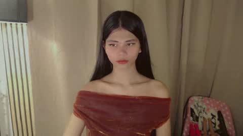 Vivian online show from April 9, 5:44 am