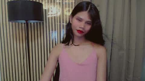 Vivian online show from November 15, 10:17 am