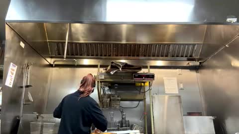 yourfavoriteshorty online show from March 7, 4:23 am