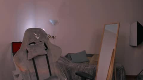 Chloe online show from March 5, 9:37 pm