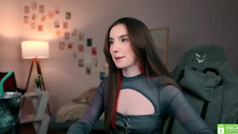 Chloe online show from October 8, 10:05 pm