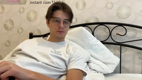 Chris online show from February 4, 6:36 am