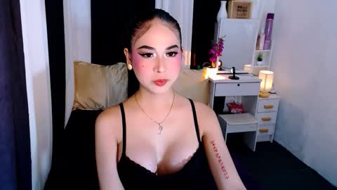 Snapshot of yourhumiliationgirl chatting on October 27, 9:42 am yourhumiliationgirl online show from October 27, 9:42 am
