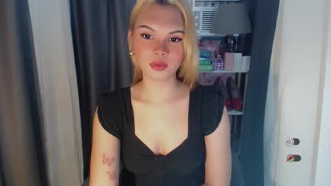 KYLIE MORE online show from April 23, 4:42 am