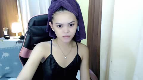 Snapshot of yourlovelytranspinay chatting on March 11, 1:26 am your lovely Dina online show from March 11, 1:26 am