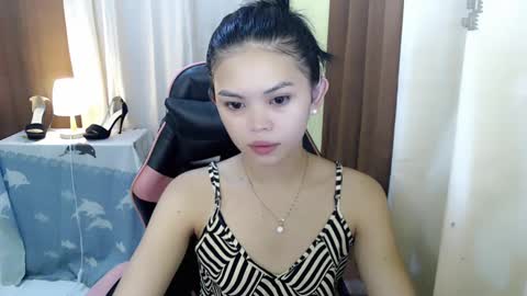 Snapshot of yourlovelytranspinay chatting on February 19, 2:12 am your lovely Dina online show from February 19, 2:12 am
