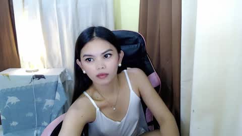 Snapshot of yourlovelytranspinay chatting on March 7, 4:23 am your lovely Dina online show from March 7, 4:23 am