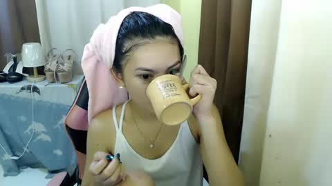 Snapshot of yourlovelytranspinay chatting on February 9, 2:17 am your lovely Dina online show from February 9, 2:17 am