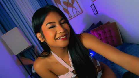 yourprettybella_ts online show from March 31, 7:03 pm