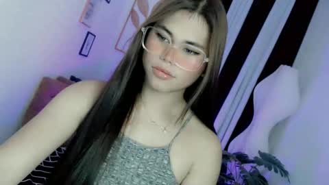 yourprettyblythe_ts online show from May 12, 6:22 am