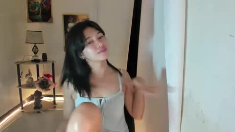 Snapshot of yourprettytrish chatting on February 26, 9:44 am Trish online show from February 26, 9:44 am