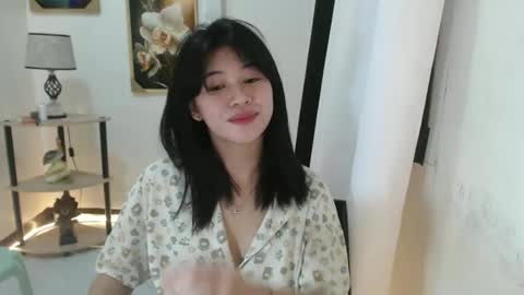 Snapshot of yourprettytrish chatting on February 13, 9:28 pm Trish online show from February 13, 9:28 pm