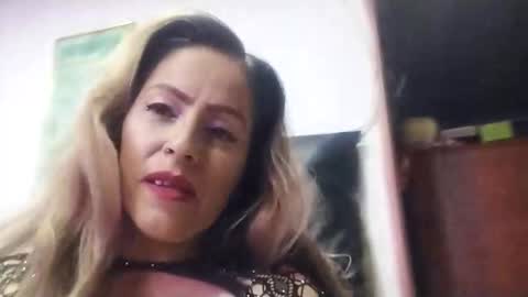 yoursexymature2024 online show from March 9, 3:22 am