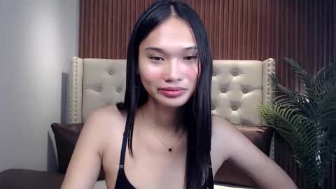 yoursluttyashxx online show from February 9, 4:43 pm