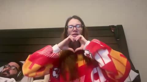 yourstrulylivy online show from February 5, 1:33 pm