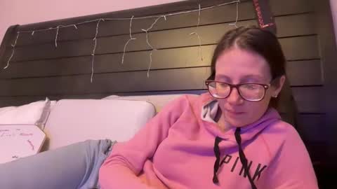 yourstrulylivy online show from February 27, 1:19 am