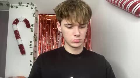 yoursweetyguy online show from January 6, 2:21 pm