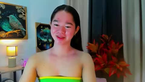 yourtinybunny online show from November 17, 4:26 am