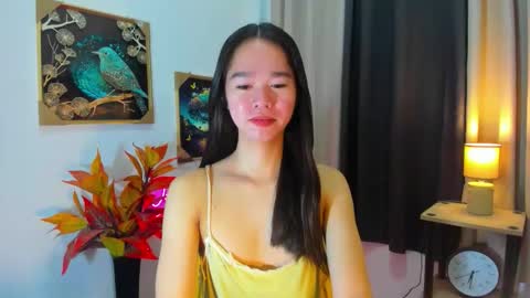 yourtinybunny online show from May 8, 11:38 am