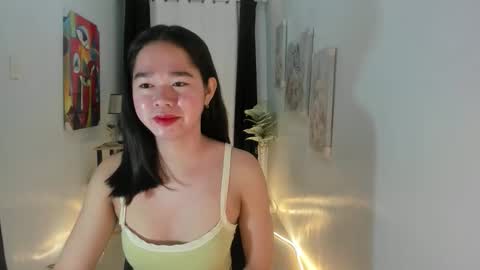 yourtinybunny online show from September 26, 9:39 am