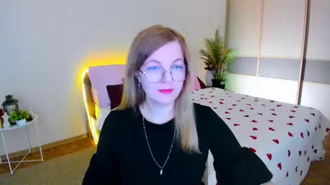Alice online show from June 3, 9:45 am
