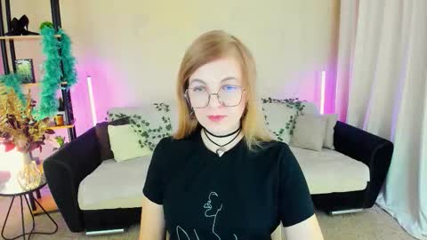 Alice online show from November 24, 9:30 am