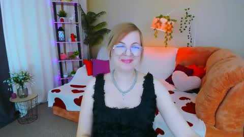 Alice online show from June 9, 9:42 am