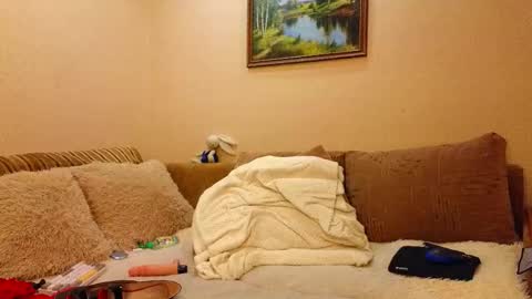 YourXQueen online show from March 14, 5:33 am