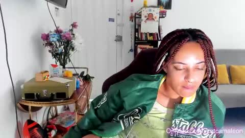 elizabeth  ju   online show from May 2, 4:46 pm