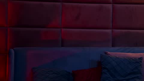 Foxie online show from November 18, 4:32 pm