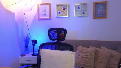 yulian_vasquez online show from November 5, 1:13 pm