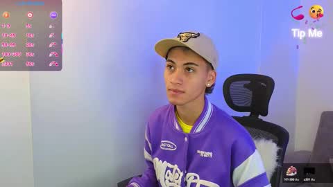 yulian_vasquez online show from October 3, 1:08 pm