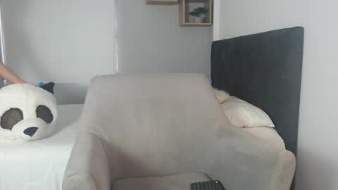 Snapshot of yulian_vasquez chatting on March 6, 12:19 pm yulian_vasquez online show from March 6, 12:19 pm