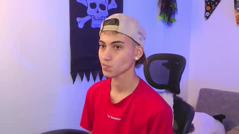 yulian_vasquez online show from October 12, 12:31 pm