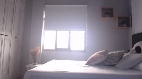 Snapshot of yulian_vasquez chatting on February 24, 12:05 pm yulian_vasquez online show from February 24, 12:05 pm
