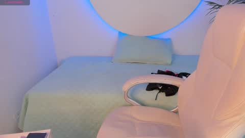 YUMEKO  online show from September 18, 12:42 pm