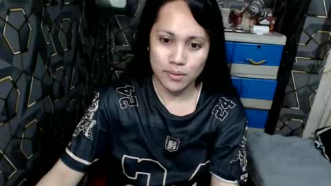 yumi online show from October 25, 5:35 pm