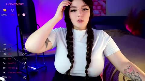 YumemiyaYumi online show from February 7, 10:30 pm
