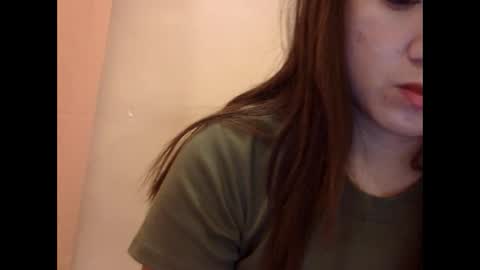 yummyclaya online show from February 5, 1:25 pm